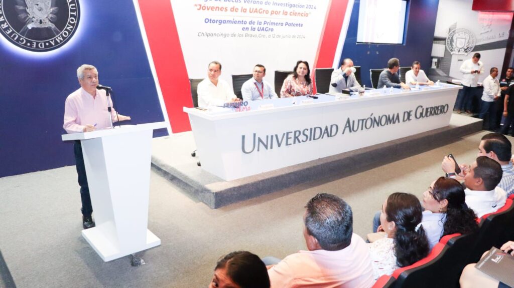 ENTREGAN BECAS VERANO INVESTIGACIÓN 2024 A 503 ESTUDIANTES DE LA UAGRO: SEG