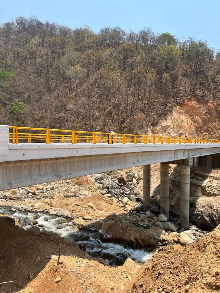 En el año de las obras, la gobernadora Evelyn Salgado impulsa infraestructura carretera en las 8 regiones del estado