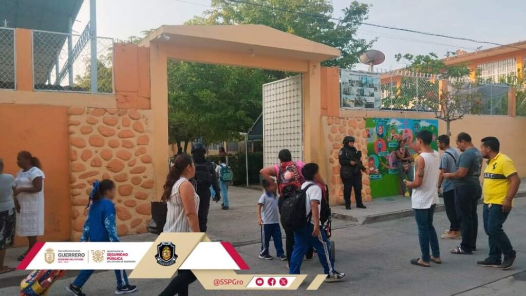 RESGUARDA LA POLICÍA ESTATAL DIVERSAS INSTITUCIONES EDUCATIVAS DE LA REGIÓN COSTA GRANDE