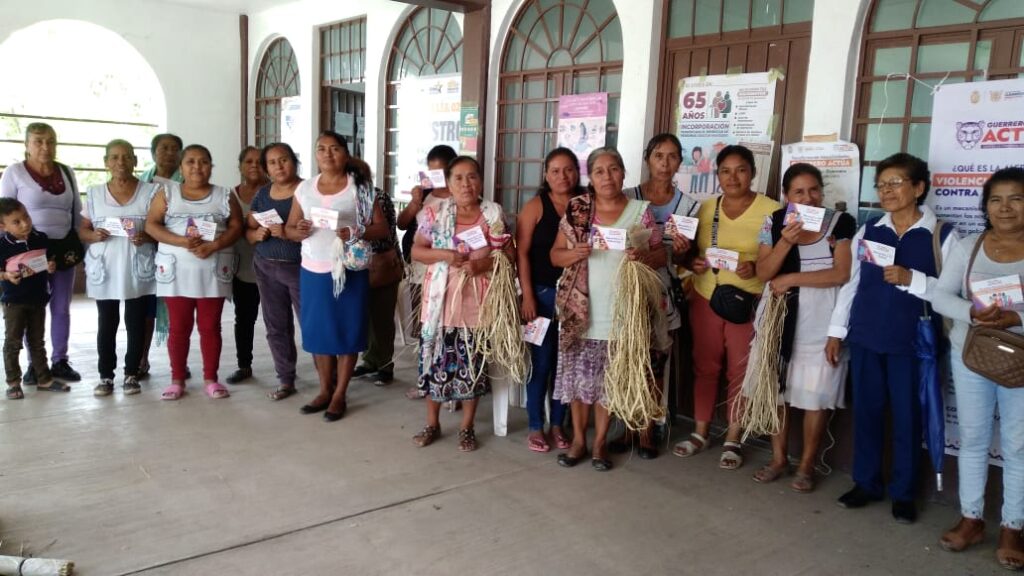 Capacita la SEMUJER a habitantes de Zitlala para prevenir la violencia de género