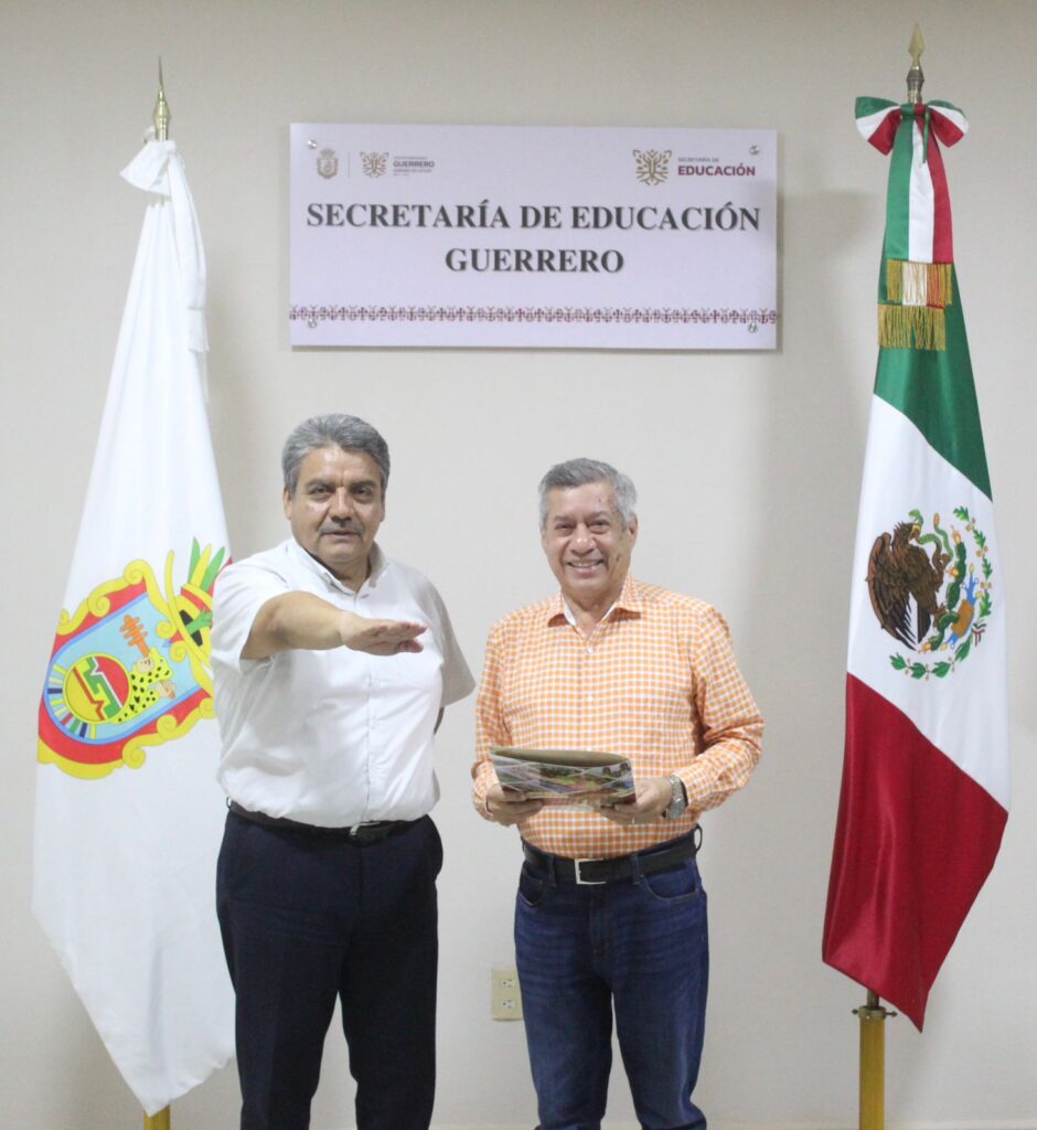 El titular de la SEG tomó protesta al nuevo subsecretario de Planeación
