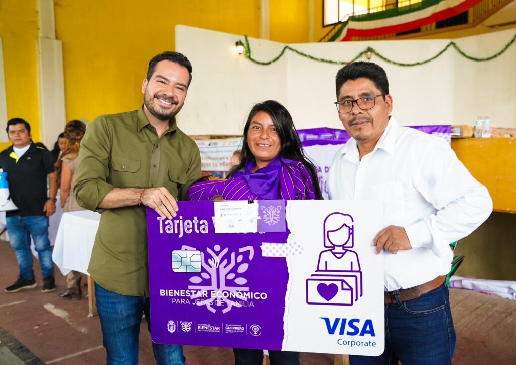 Llega el programa “Tarjeta Violeta” a los municipios de Cochoapa el Grande y Malinaltepec beneficiando a 400 jefas de familia