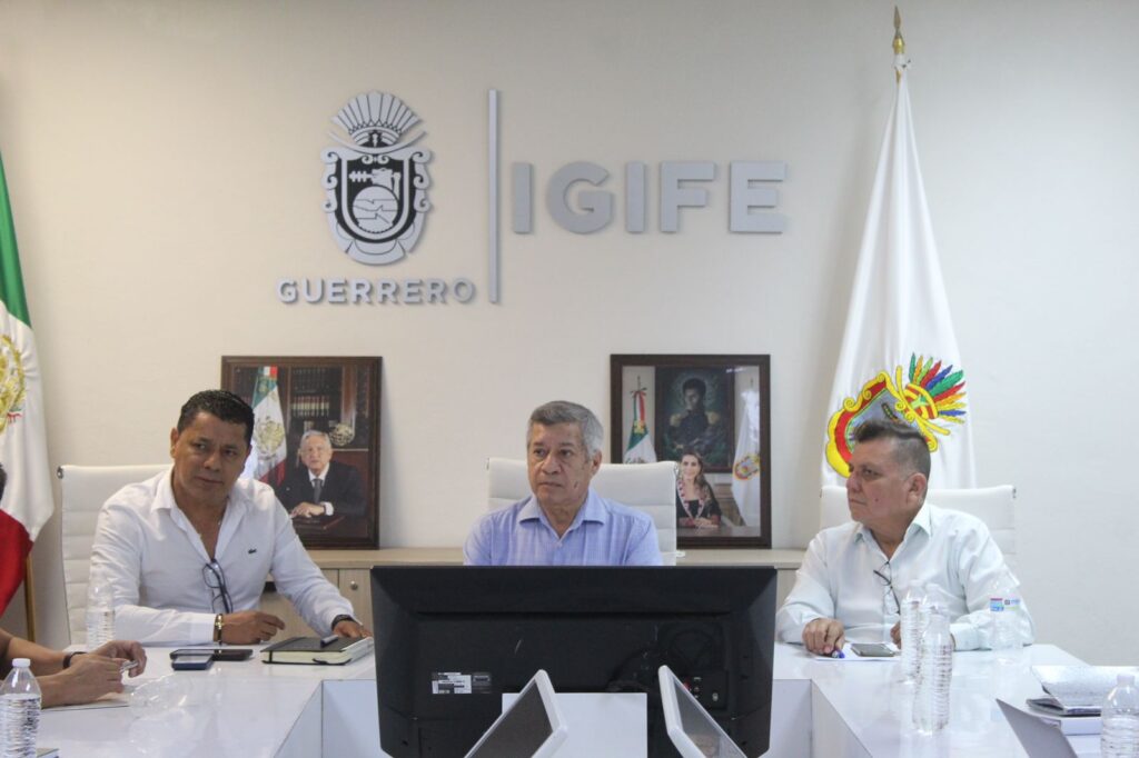 El secretario de Educación Guerrero, se reunió con el director general del Instituto Guerrerense de la Infraestructura Física Educativa