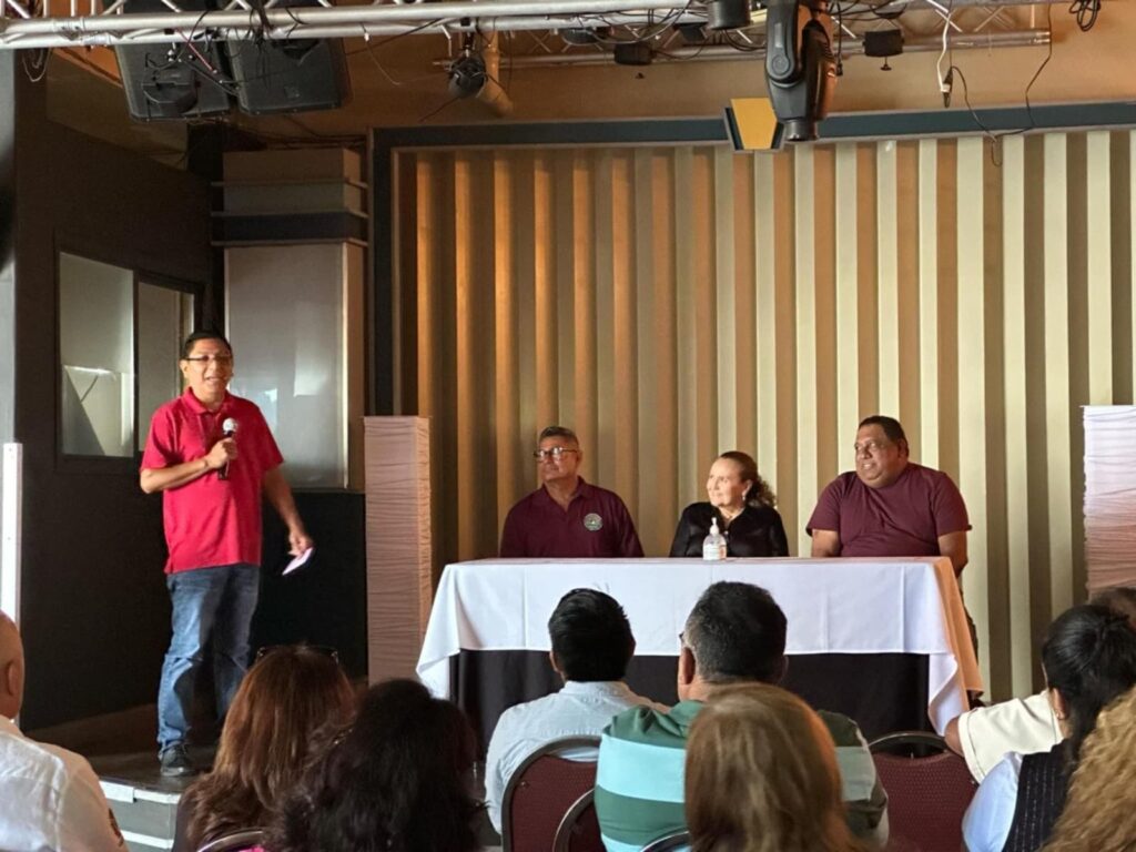 Visita la SEMAI a clubes de migrantes guerrerenses en California EE.UU.