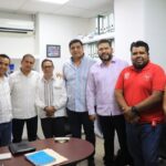 El Mtro. Abel Bruno Arriaga, sostuvo una reunión de trabajo con funcionarios de la Universidad Autónoma de Guerrero (UAGro) con el objetivo de llegar a acuerdos para la firma de un convenio de colaboración que beneficie a los estudiantes de los pueblos indígenas y afromexicanos.