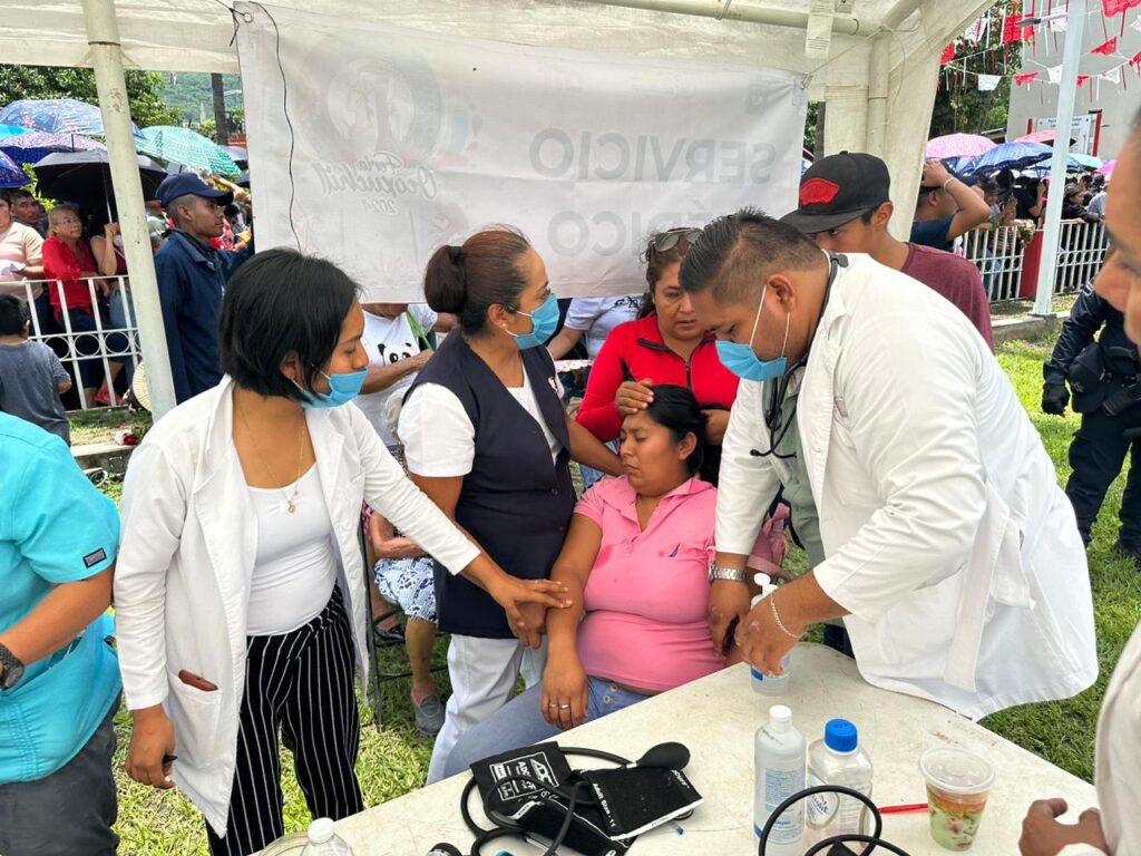 Atención médica oportuna a turistas por periodo vacacional, prioridad de la gobernadora Evelyn Salgado