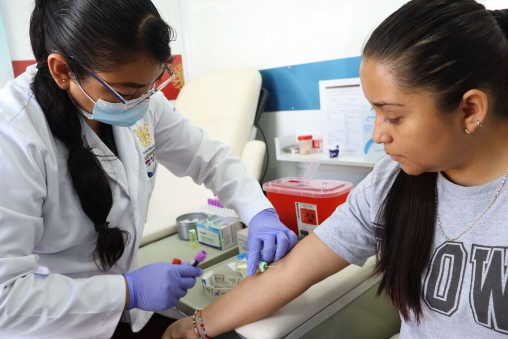 Garantiza Evelyn Salgado el acceso a la salud a población en las ocho regiones del estado