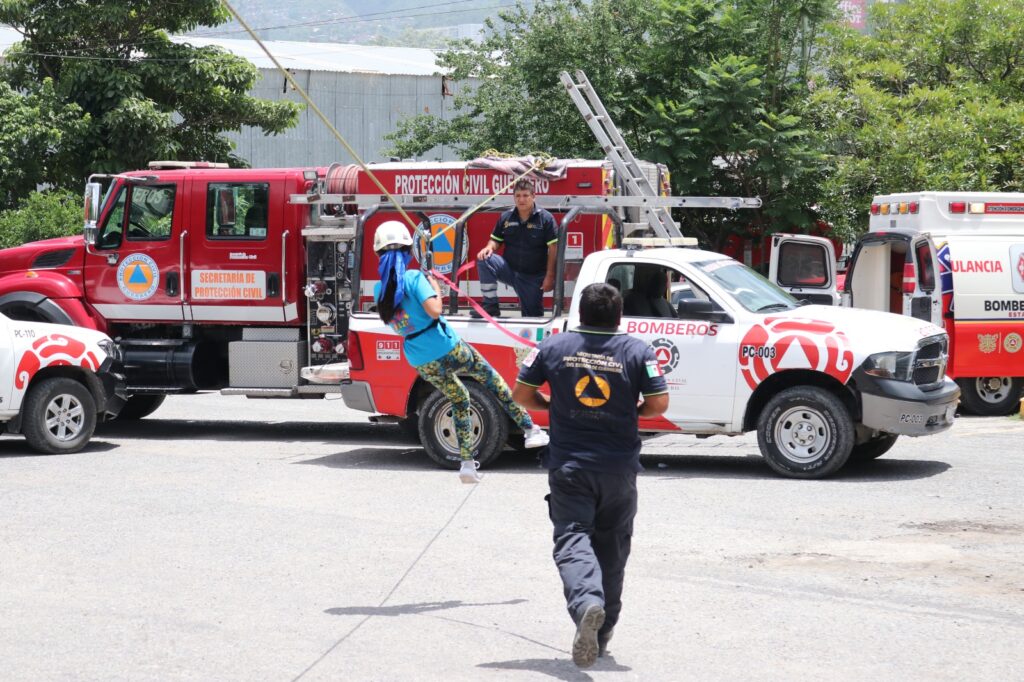 IMPULSA EVELYN SALGADO PINEDA ACTIVIDADES QUE FORTALECEN LA CULTURA DE PREVENCIÓN DE RIESGOS ENTRE LA NIÑEZ GUERRERENSE