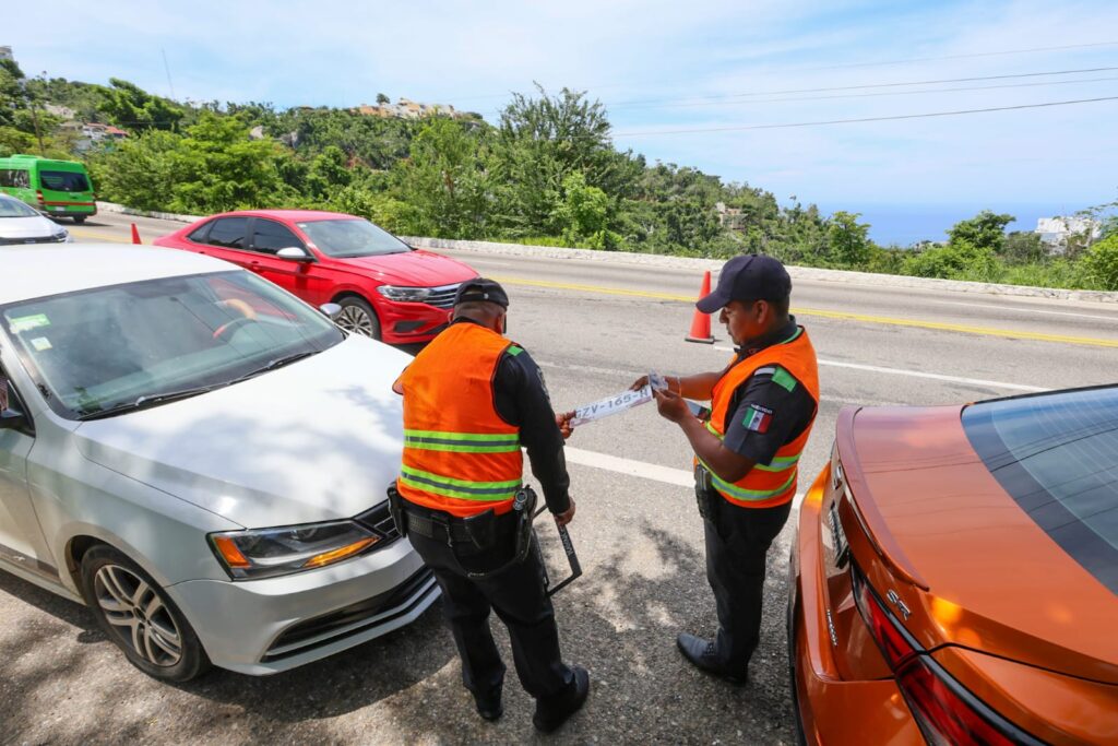 Instruye Evelyn Salgado a Tránsito Estatal reforzar el programa de control de velocidad Llévatela Leve en Acapulco