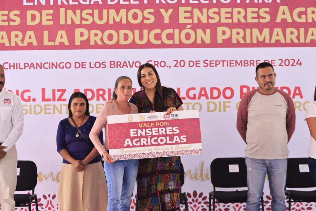 Beneficia la gobernadora Evelyn Salgado a trabajadores del campo con insumos y enseres agrícolas para la producción primaria