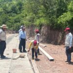 En Guerrero avanza la construcción de caminos artesanales en la Montaña y Costa Chica