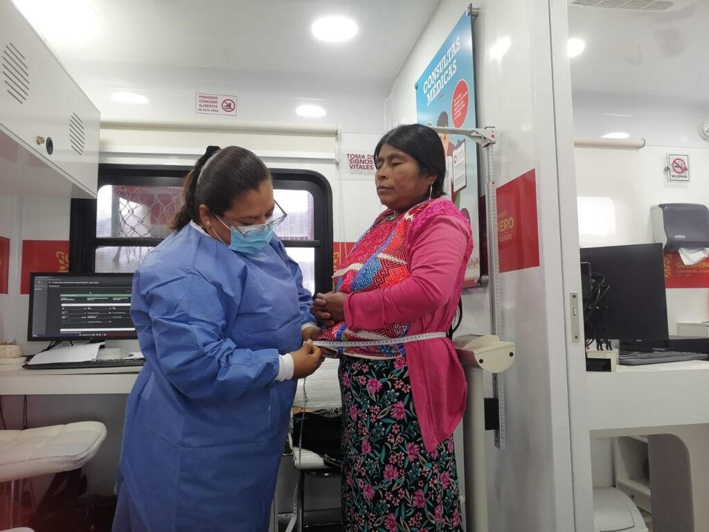 Llegan las Unidades Médicas Móviles a Cochoapa y a Acapulco, por indicaciones de la gobernadora, Evelyn Salgado Pineda