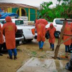Brigadas de la Secretaría de Planeación y Desarrollo Regional de Guerrero (SEPLADER) realizan despliegue operativo para realizar remoción de escombros y limpieza en el libramiento Playa Ventura – Playa Azul