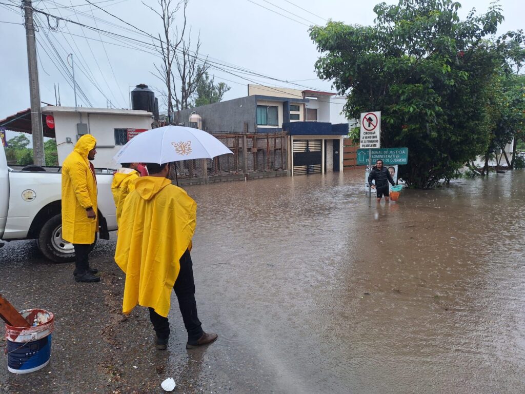 Implementa Evelyn Salgado acciones emergentes de auxilio a la población en Chilpancingo