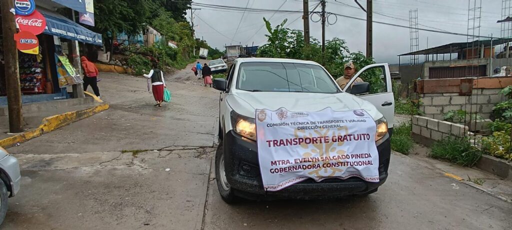 La Comisión Técnica de Transporte del Estado, brindó transporte gratuito con dos unidades a las colonias afectadas
