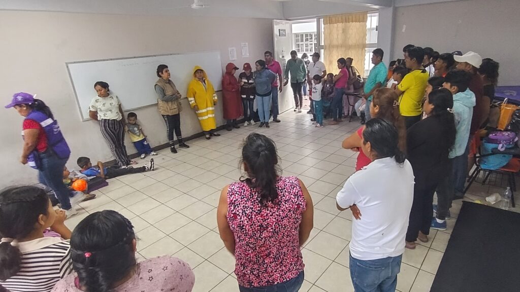 Refuerza Evelyn Salgado en funcionamiento de los albergues temporales en apoyo a familias damnificadas de Chilpancingo