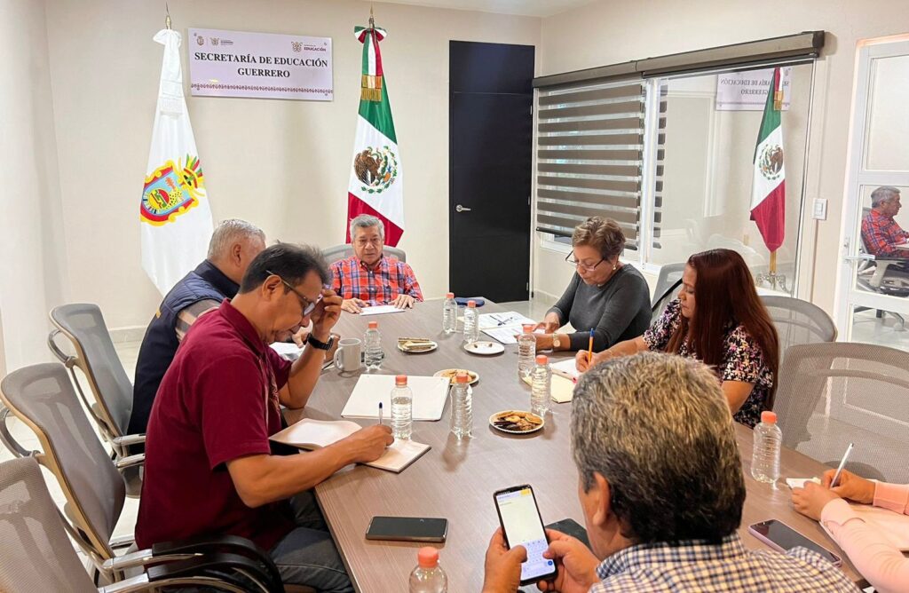 La SEG evalúa reinicio de actividades escolares en planteles que no sufrieron afectaciones por John       