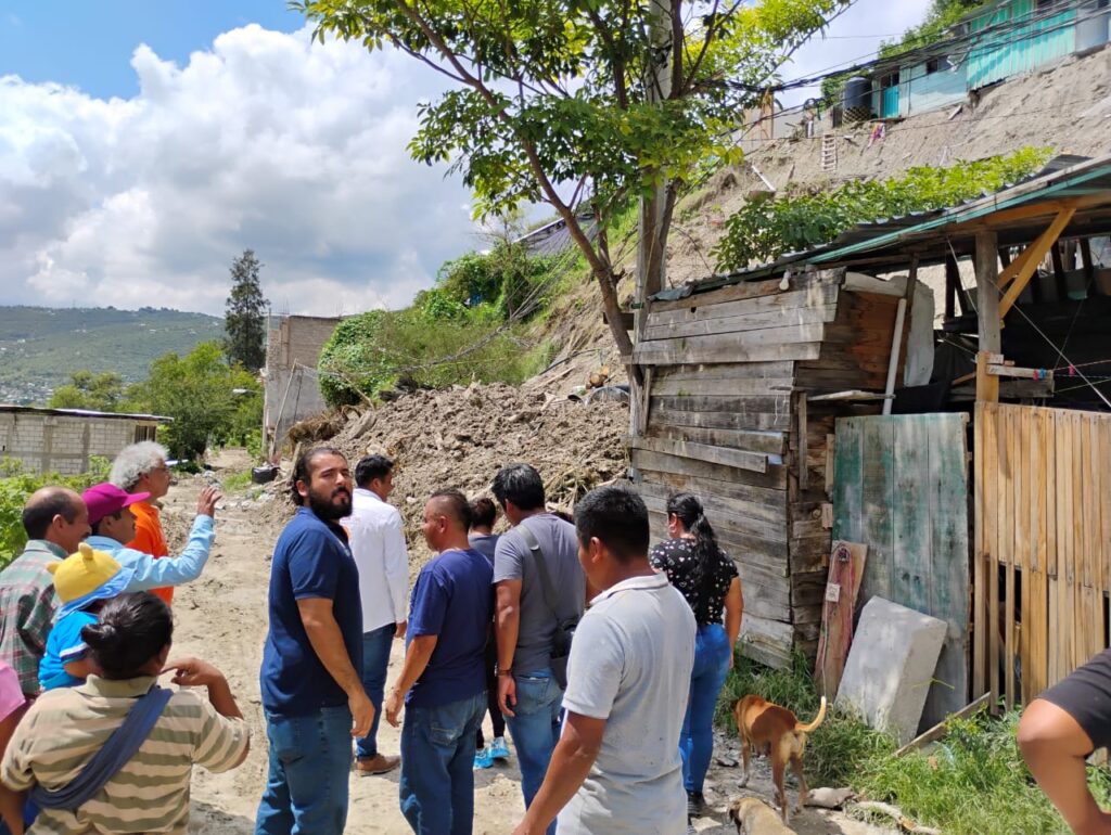 Gobierno de Guerrero evalúa daños por deslaves en la Colonia San José de Chilpancingo tras intensas lluvias