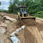 La Cicaeg desplazó maquinaria pesada para dar paso en el tramo carretero que conecta con las localidades pertenecientes al municipio de Acapulco.