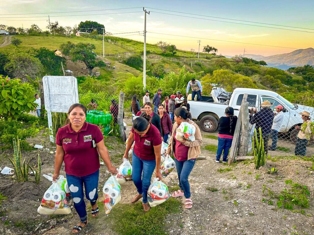 Gobierno del estado mantiene la atención en la región Sierra para acelerar la recuperación tras el paso del huracán John