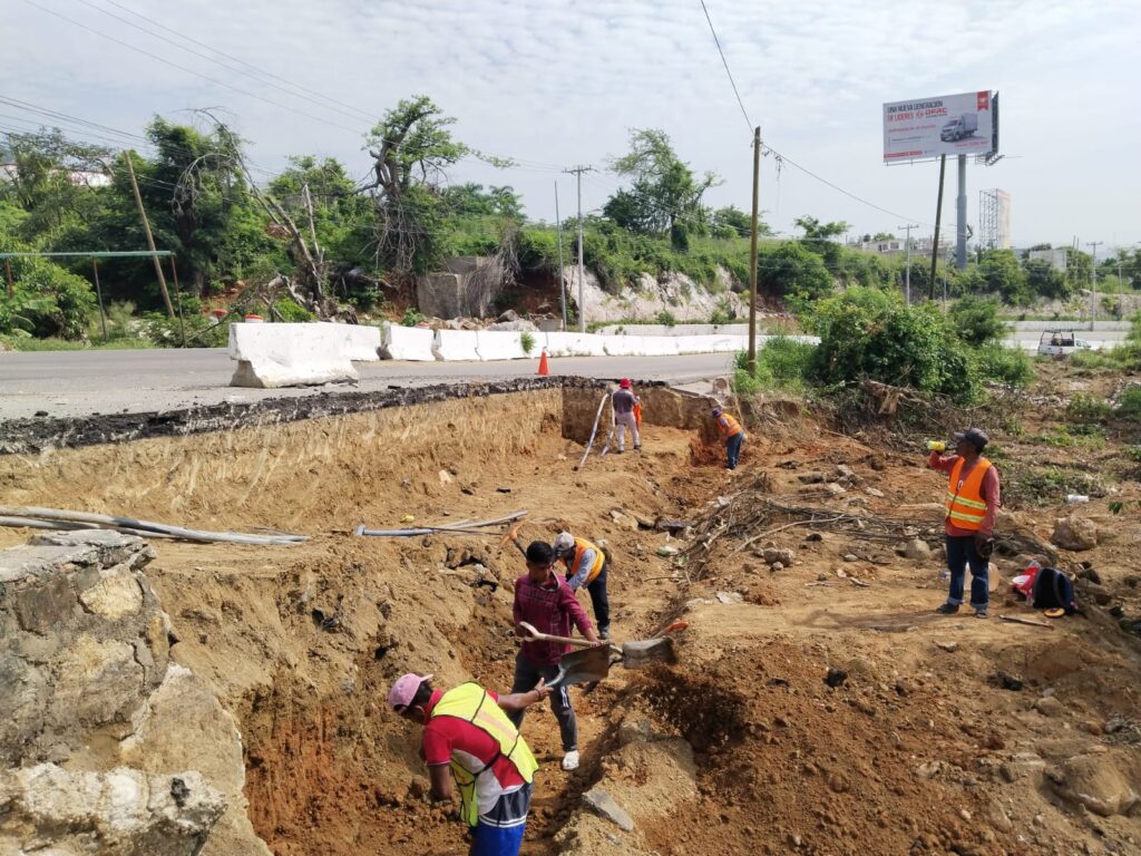 Avanzan los trabajos de mantenimiento y rehabilitación en la Escénica de Acapulco