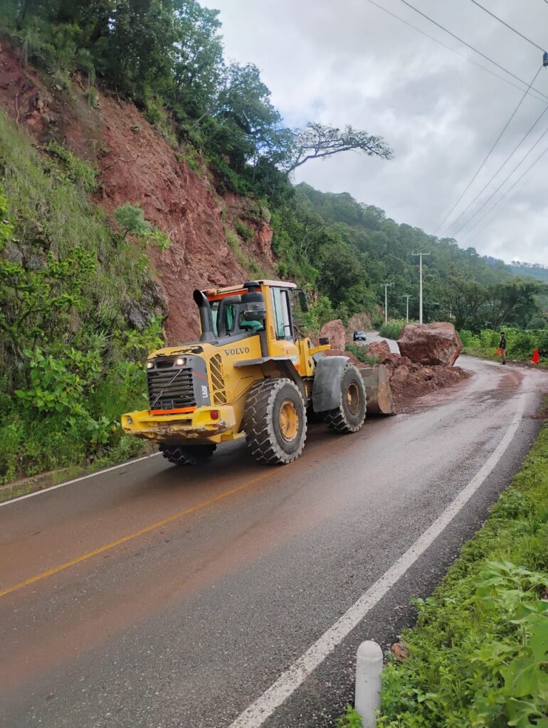 La CICAEG restableció la comunicación en el tramo carretero Puentes Igualita – San Juan Puerto Montaña