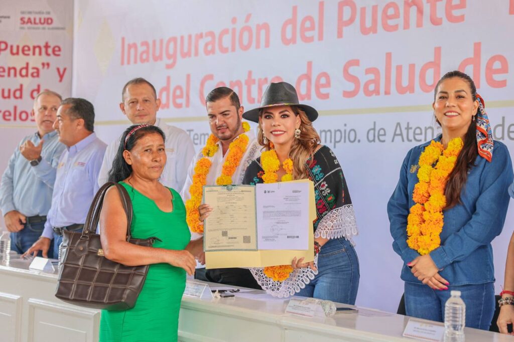 Cumple Evelyn Salgado con el Año de las Obras; entrega Centro de Salud y Puente vehicular en Atenango del Río
