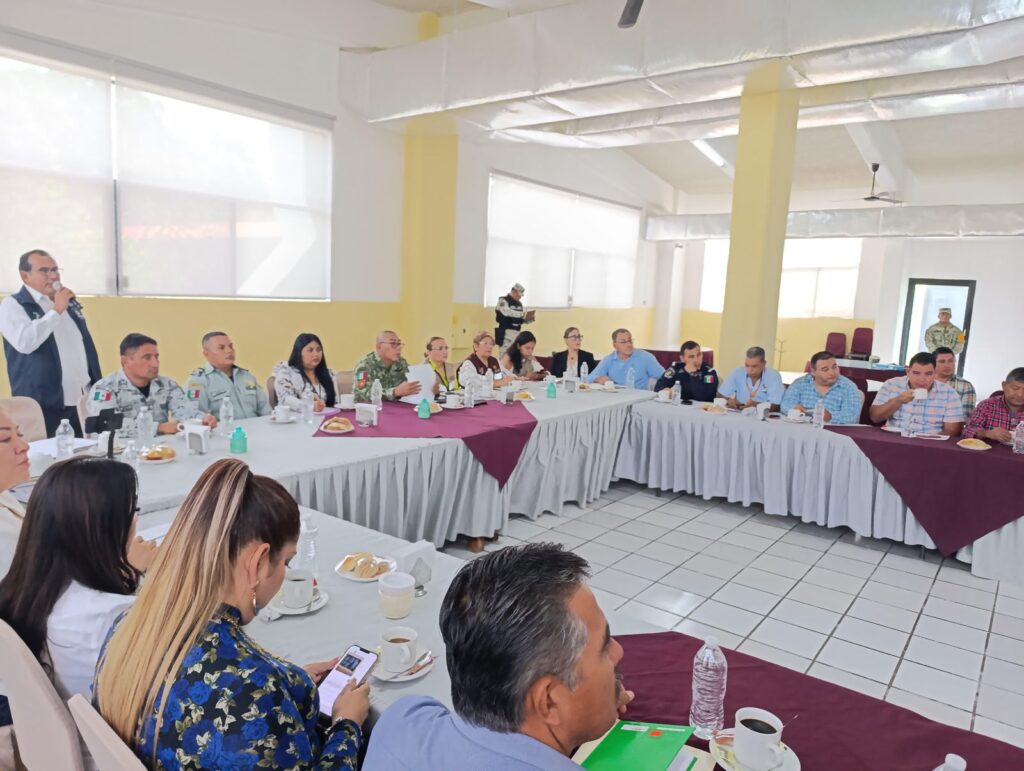 La Secretaría de los Migrantes y Asuntos Internacionales de Guerrero (SEMAI), participó en la Mesa de Coordinación para la Construcción de la Paz, junto a autoridades federales, estatales y municipales