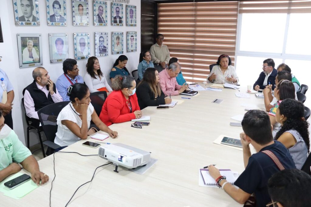 Presenta Aidé Ibarez funciones de la Secretaría de Salud como unidad rectora ante el nuevo modelo IMSS Bienestar a legisladores y alcaldes