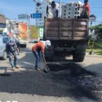 Gobierno de Guerrero rehabilita circuito carretero en Acapulco.