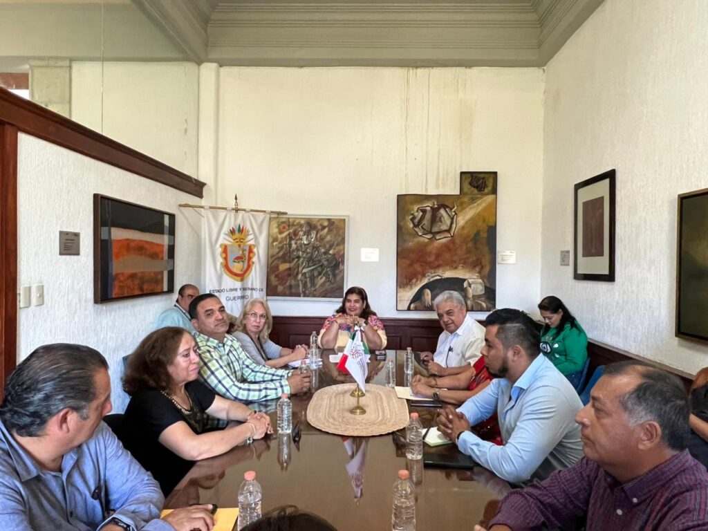Aída Martínez Rebolledo se reunió con el presidente municipal de Chilpancingo