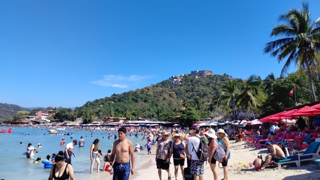 En vísperas de recibir el Año Nuevo 2025, Zihuatanejo se llena de vida con una gran afluencia de turismo