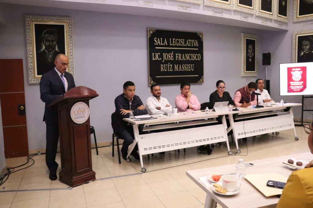 El secretario de Seguridad Pública de Guerrero, Josué Barrón presentó la estrategia integral para fortalecer la seguridad en la entidad, durante su comparecencia ante el Congreso Local