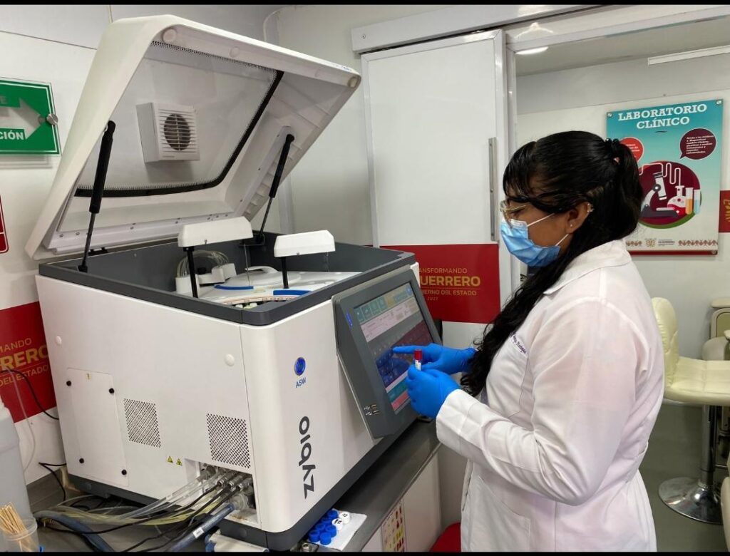 La Secretaría de Salud estatal se fortalecen los servicios médicos en las regiones rurales y de difícil acceso