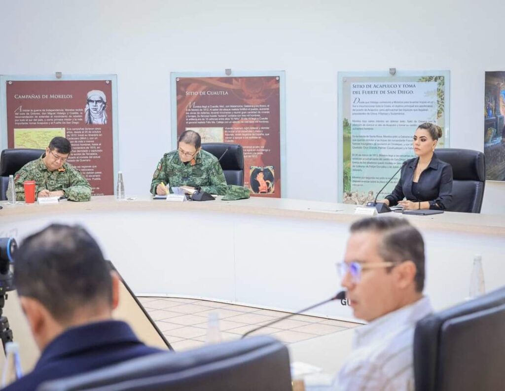 Define Evelyn Salgado con Mesa de Coordinación operativo integral de seguridad para vacaciones decembrinas