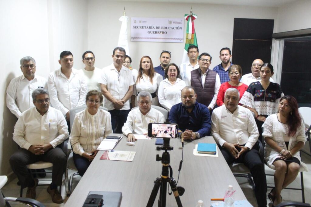 Realiza SEG gestiones a nivel federal para beneficiar al gremio magisterial guerrerense