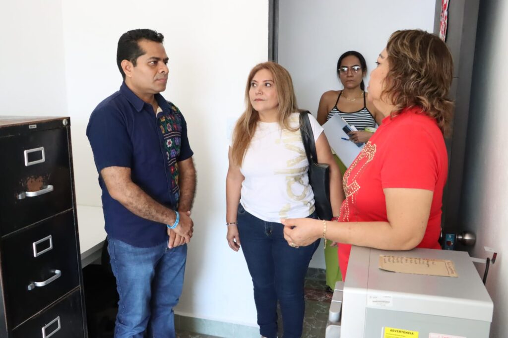 El secretario del Trabajo, Omar Estrada Bustos, realizó una visita de supervisión.