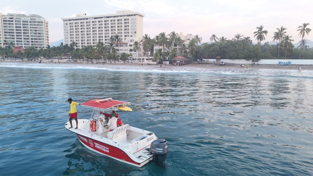 CONTINÚA BUSQUEDA DE MENOR REPORTADO COMO DESAPARECIDO EN PLAYA EL PALMAR DE ZIHUATANEJO