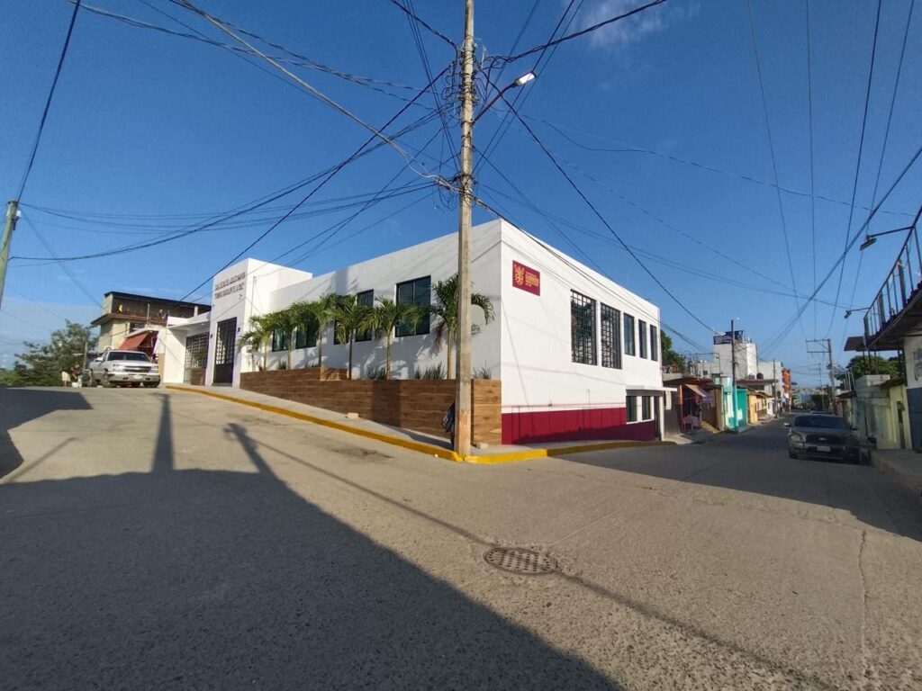 Gobierno de Guerrero construye espacios para beneficio de adultos mayores en la región de la Costa Chica