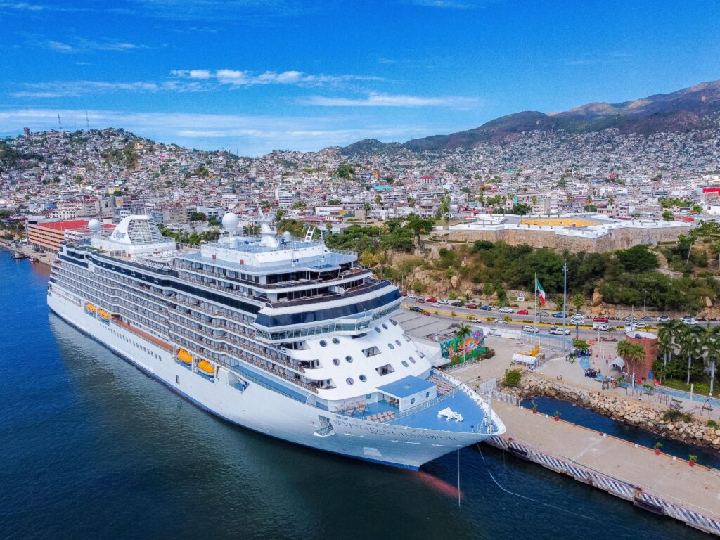 Gobierno del estado fortalece el segmento de cruceros para Guerrero