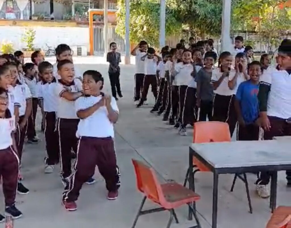 Reanudan clases presenciales en Cuajinicuilapa: Marcial Rodríguez
