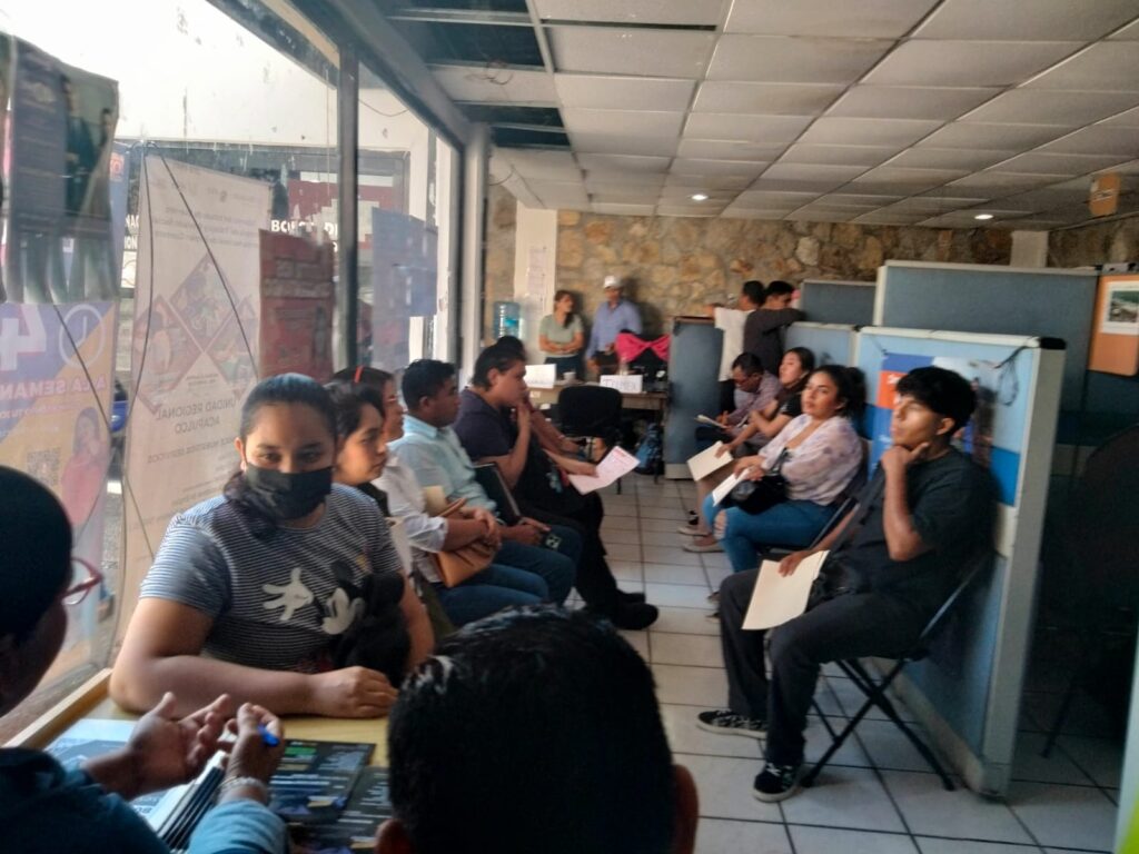 Promueve el gobierno estatal un Día por el Empleo con ofertas de trabajo en Acapulco, Tlapa e Iguala