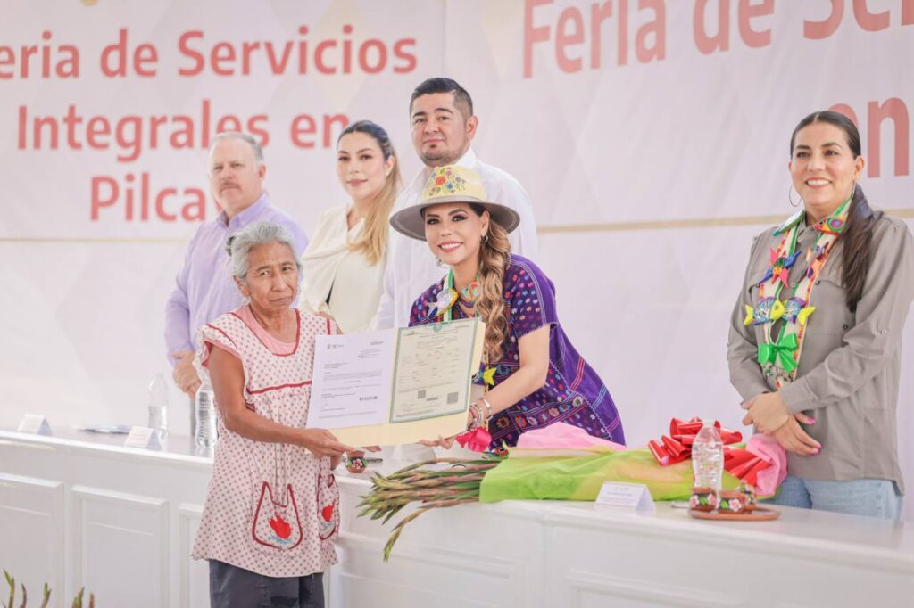 Evelyn Salgado acerca la Feria de Servicios Integrales a la zona Norte del estado