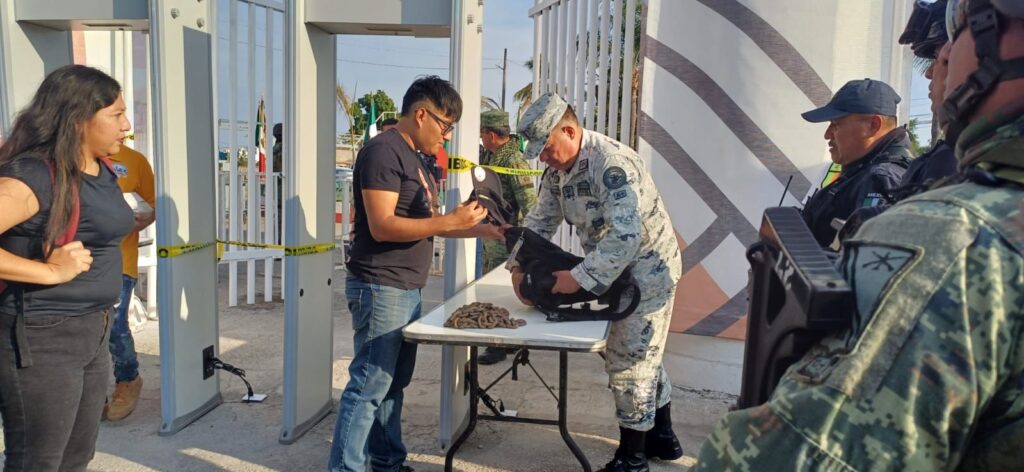 Estricta vigilancia y recorridos en las instalaciones del recinto ferial en Iguala