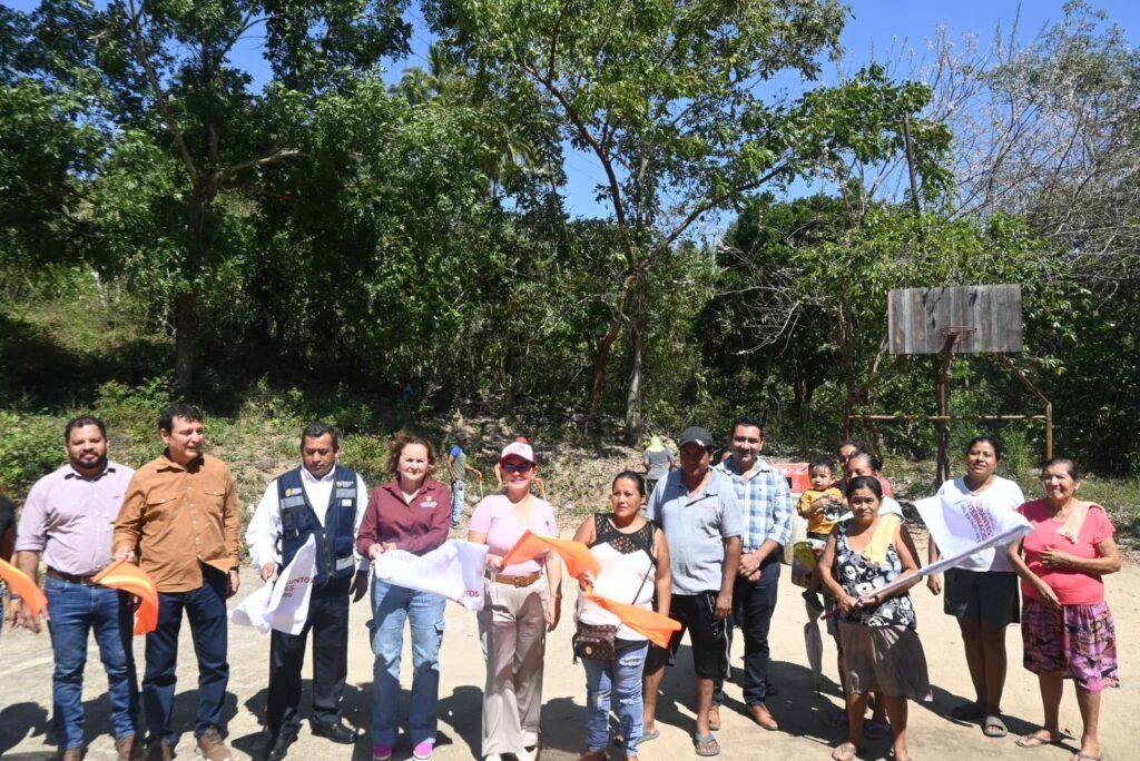 El gobierno de Guerrero trabaja de la mano con comunidades con población migrante a través del programa 2×1