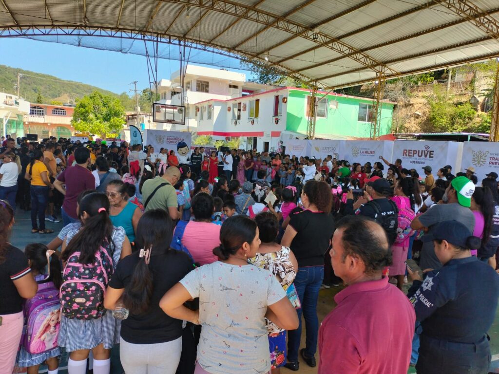 Benefician a la población de Cuautepec y Marquelia con la Feria de los Servicios Integrales del Gobierno de Guerrero