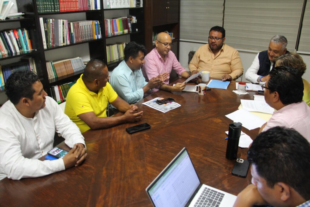 El subsecretario Francisco Rodríguez Cisneros se reunió con integrantes de Preparatorias Populares