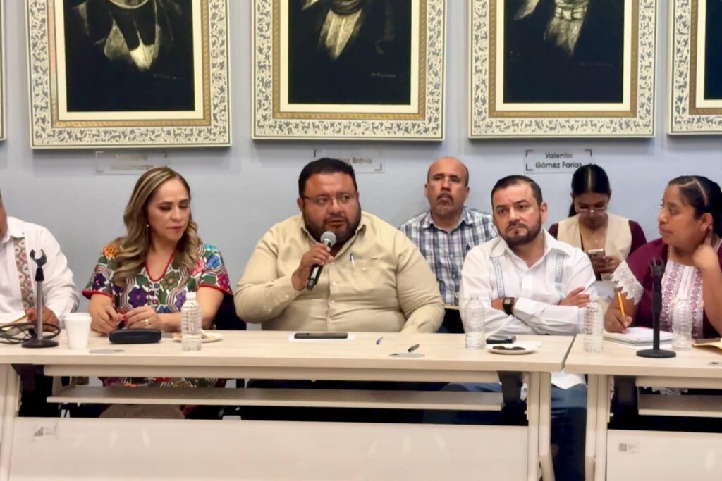 Participa subsecretario Francisco Rodríguez Cisneros en Mesa de Trabajo con la CRAC-PC