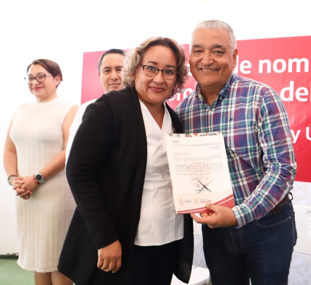Gobierno del estado entrega de 51 nombramientos de promoción a personal administrativo y docente del nivel superior: SEG