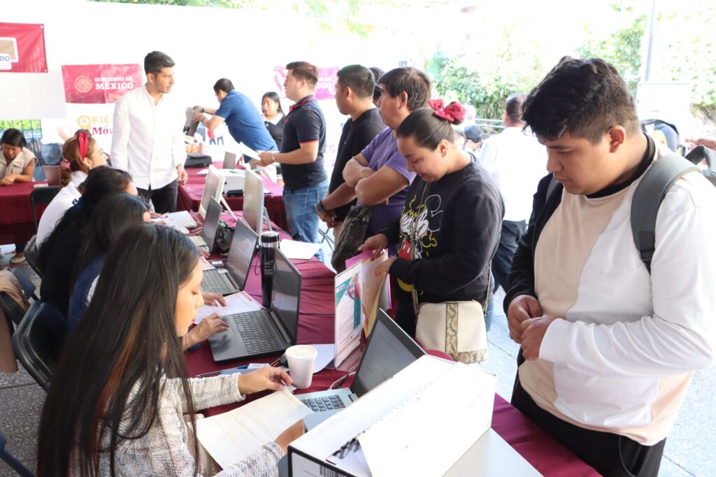 El gobierno de Guerrero realiza la Feria de Empleo 2025 en Chilpancingo